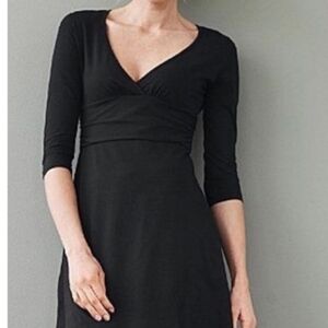 Patagonia Black A-Line V-Neck Cocktail Dress